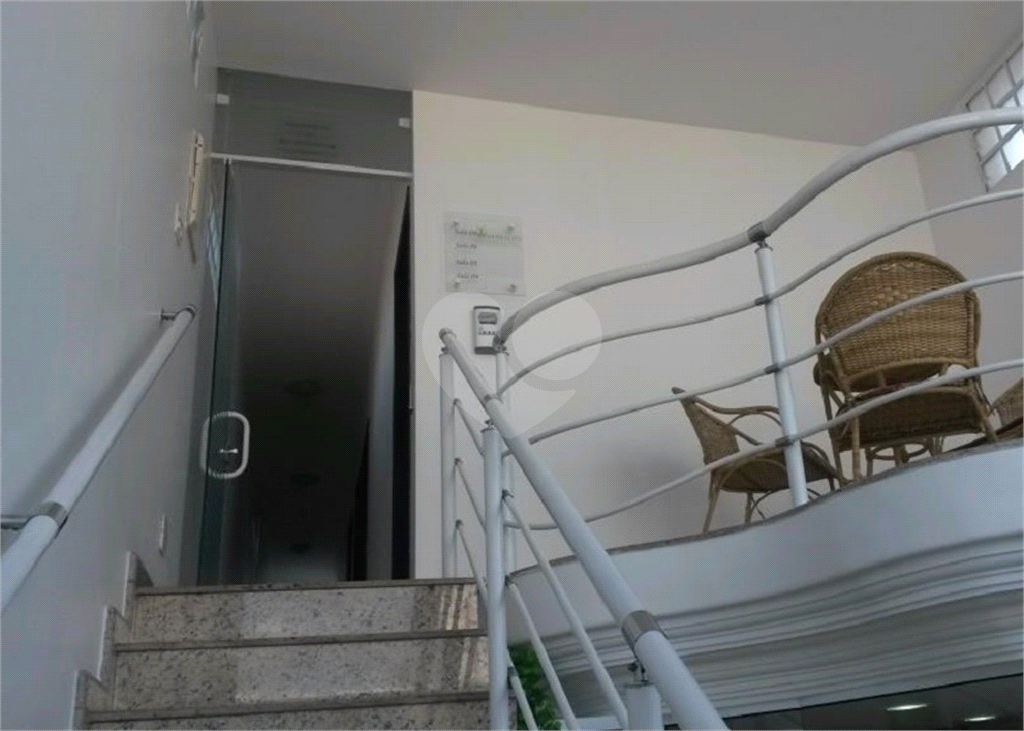 Prédio para venda e locação bem localizado em avenida de grande circulação no Jardim Japão.