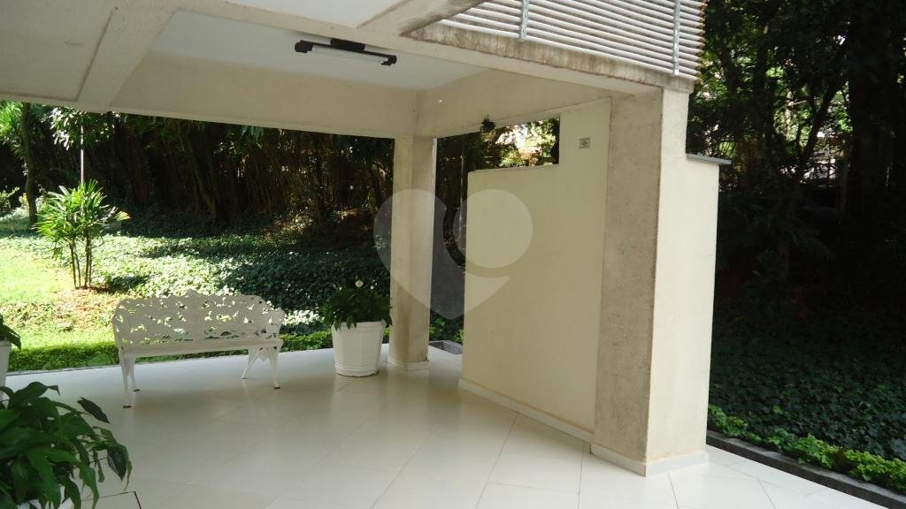 APARTAMENTO em TREMEMBÉ