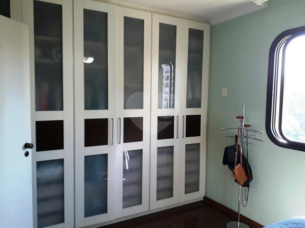 Belíssimo apartamento com 153 m² de área útil