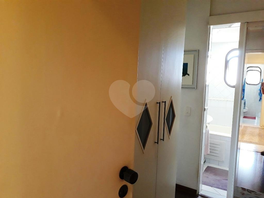 Belíssimo apartamento com 153 m² de área útil