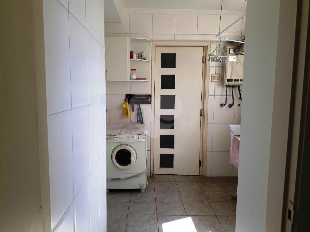 Belíssimo apartamento com 153 m² de área útil