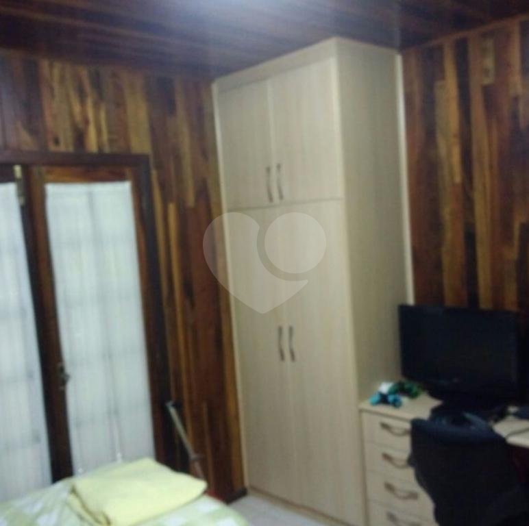 Encanto de Casa de 2 pavimentos com móveis planejados