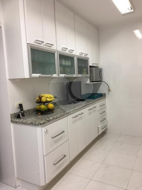 Apartamento à venda com 3 quartos, 227m² - Foto 14