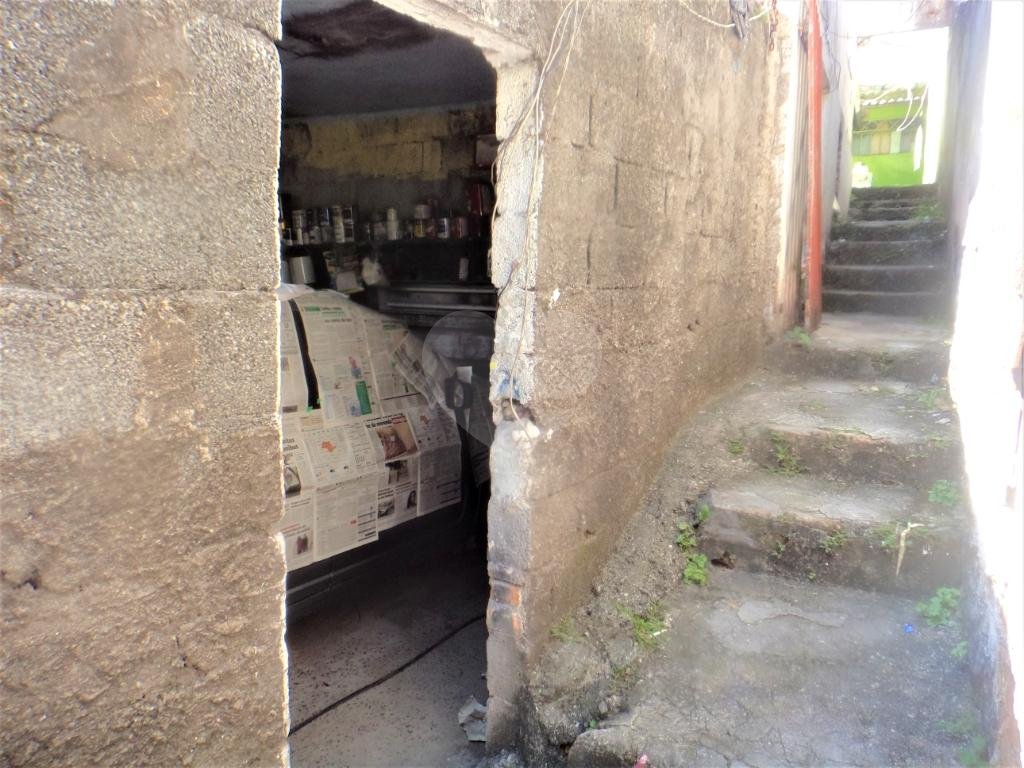 Investir é bom! Lucrar muito mais... terreno 10 x 50 com 4 casas, documentação ok!