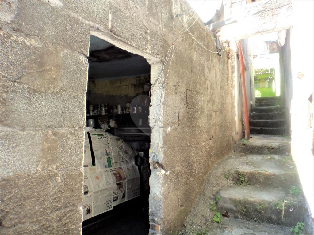 Investir é bom! Lucrar muito mais... terreno 10 x 50 com 4 casas, documentação ok!