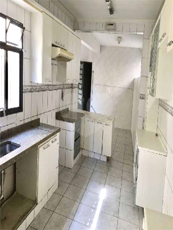 Sobrado à venda com 3 quartos, 200m² - Foto 4