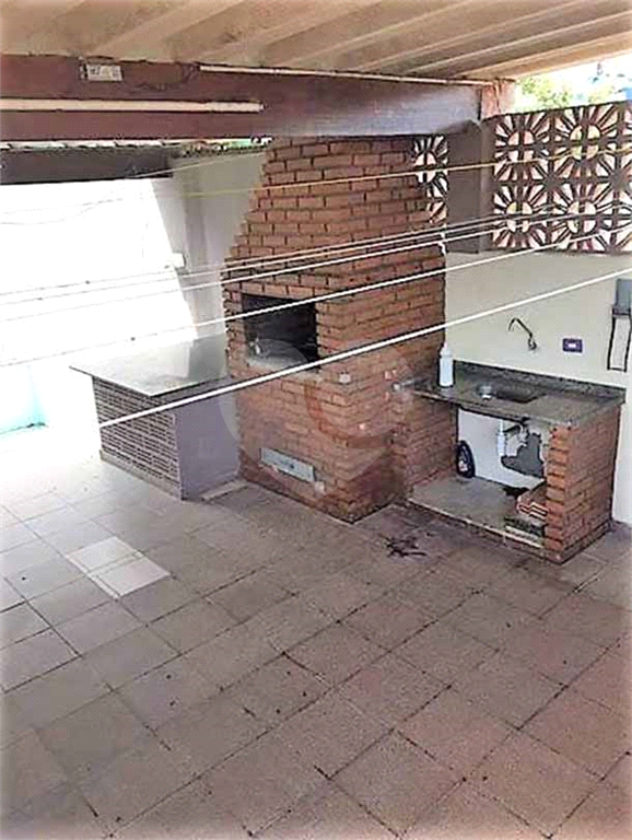 Sobrado à venda com 3 quartos, 200m² - Foto 2