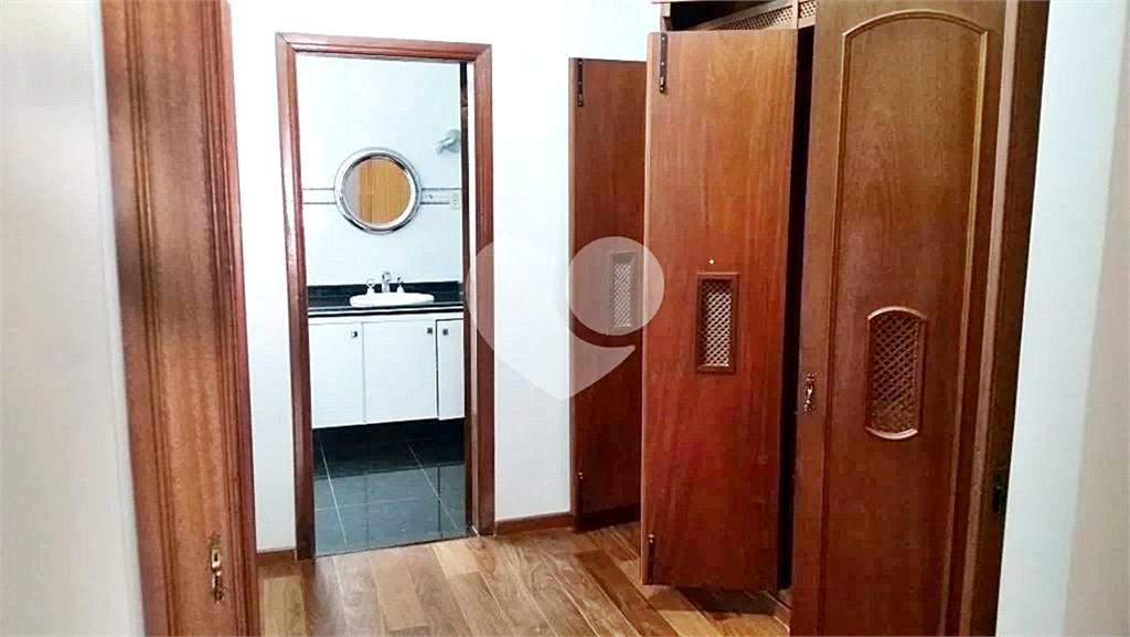 Casa à venda com 3 quartos, 356m² - Foto 9