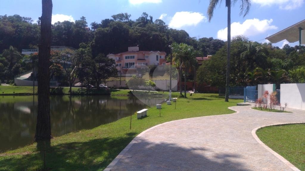LINDA CASA EM CONDOMÍNIO - ARUJÁ SP