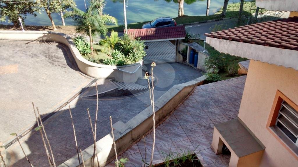 LINDA CASA EM CONDOMÍNIO - ARUJÁ SP