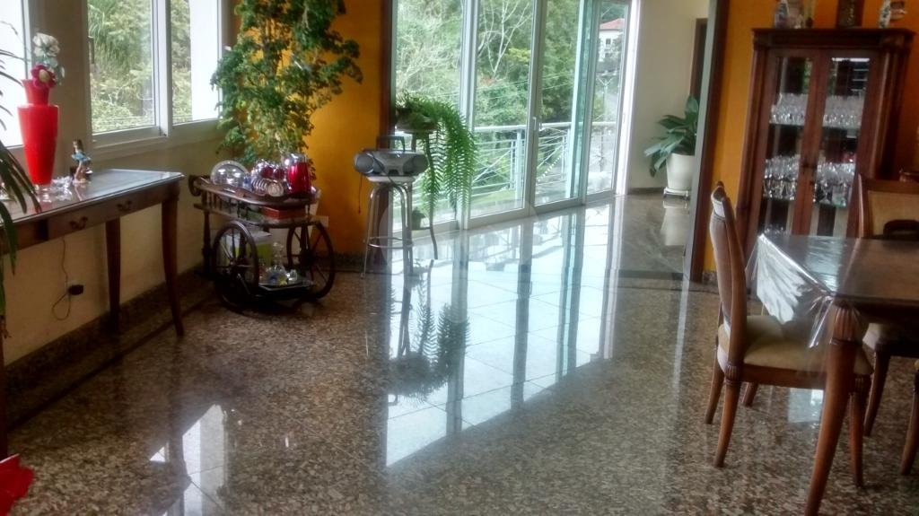 LINDA CASA EM CONDOMÍNIO - ARUJÁ SP