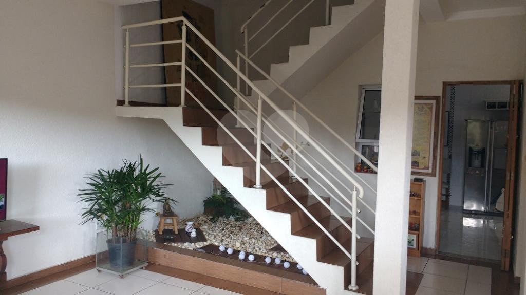 Sobrado à venda com 3 quartos, 194m² - Foto 3