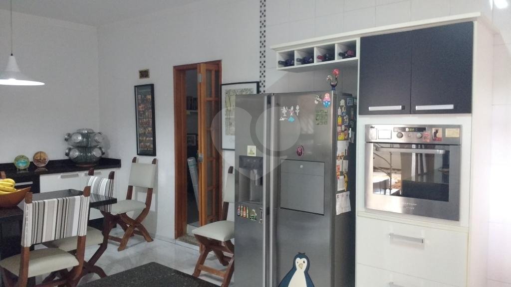 Sobrado à venda com 3 quartos, 194m² - Foto 18