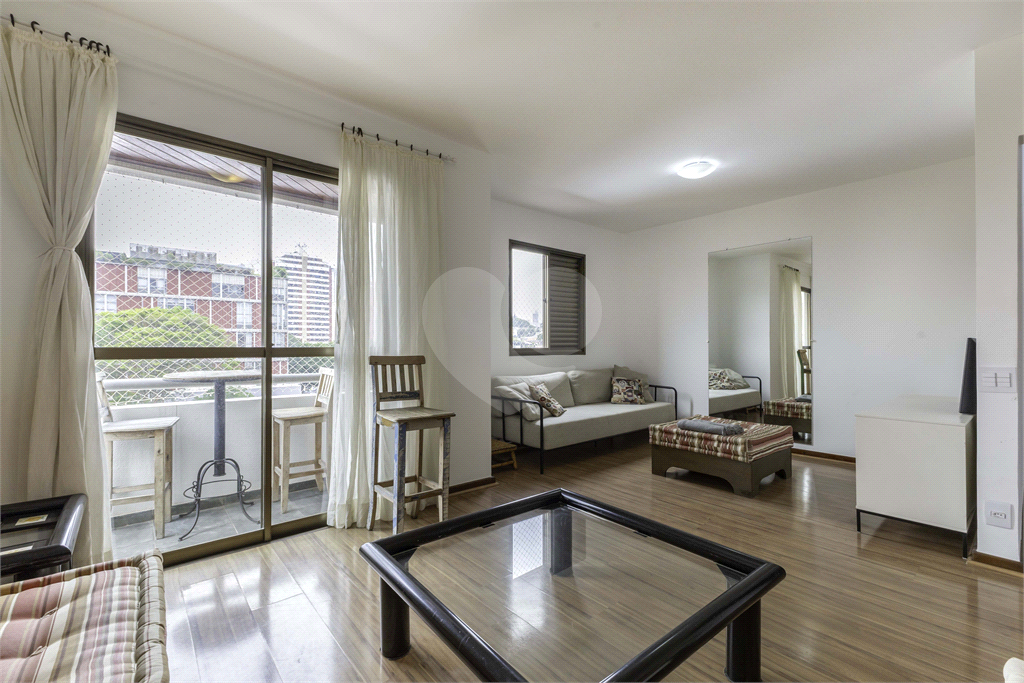 APARTAMENTO em VILA MADALENA