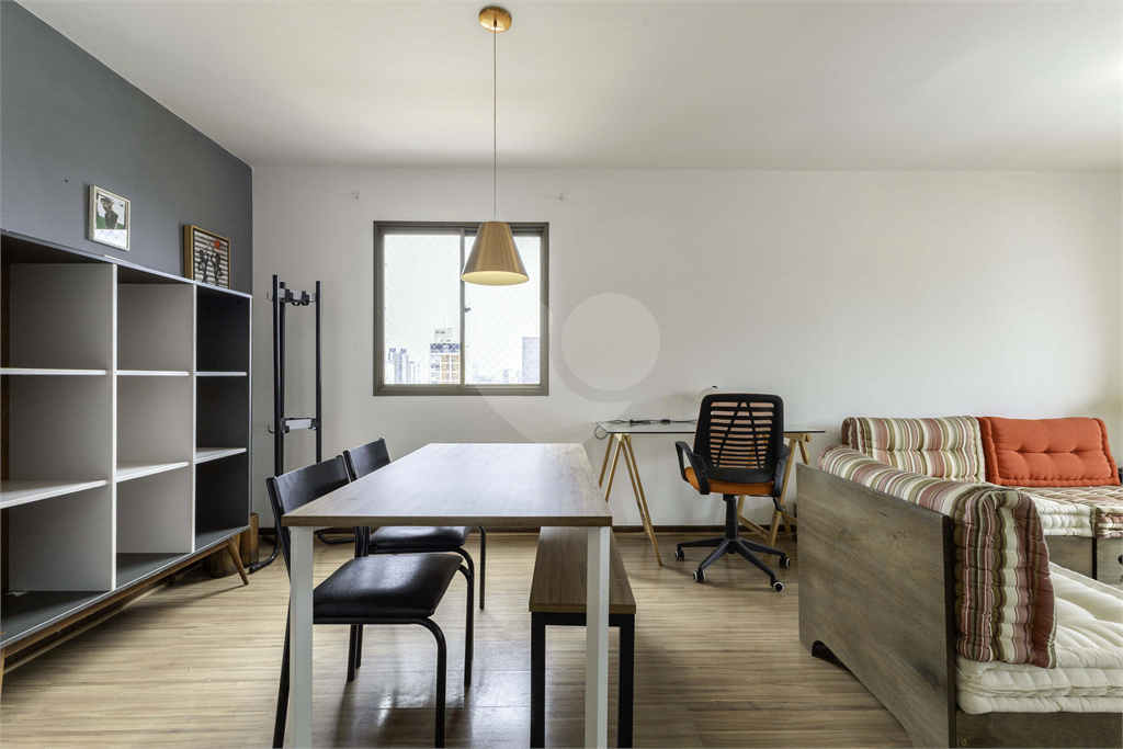 APARTAMENTO em VILA MADALENA