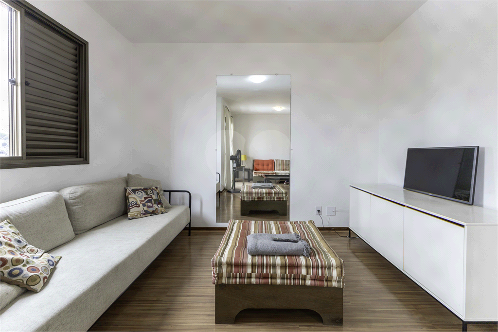 APARTAMENTO em VILA MADALENA