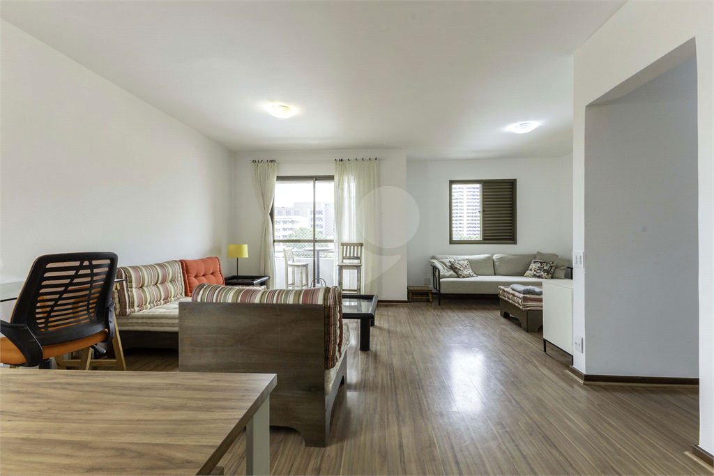 APARTAMENTO em VILA MADALENA