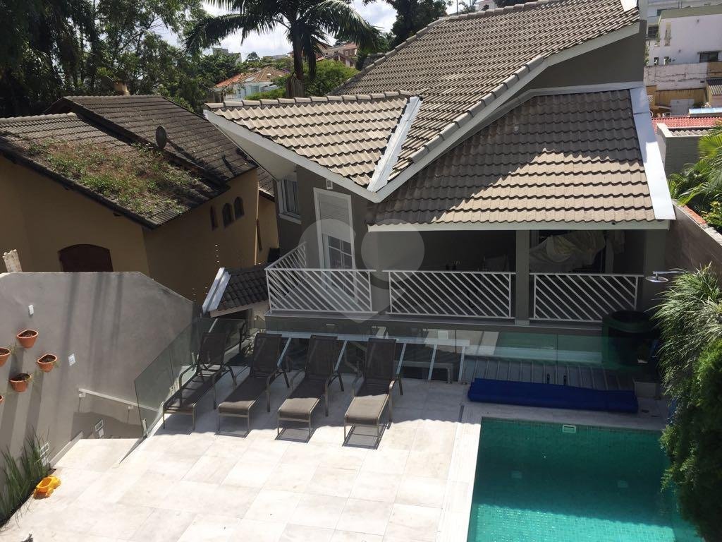 Casa, 4 dormitórios, 2 suítes, 8 vagas, à venda em Barro Branco, em São Paulo