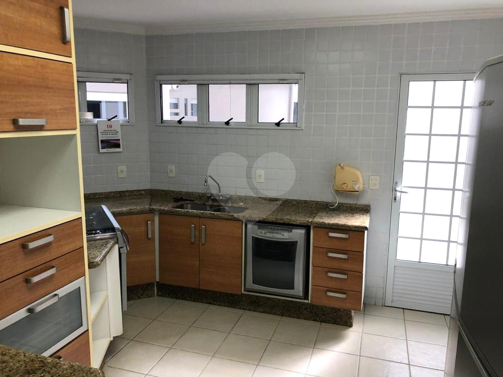 Casa, 4 dormitórios, 2 suítes, 8 vagas, à venda em Barro Branco, em São Paulo