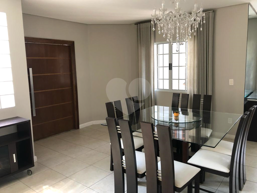 Casa, 4 dormitórios, 2 suítes, 8 vagas, à venda em Barro Branco, em São Paulo