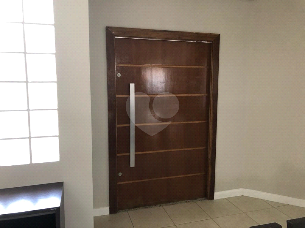 Casa, 4 dormitórios, 2 suítes, 8 vagas, à venda em Barro Branco, em São Paulo