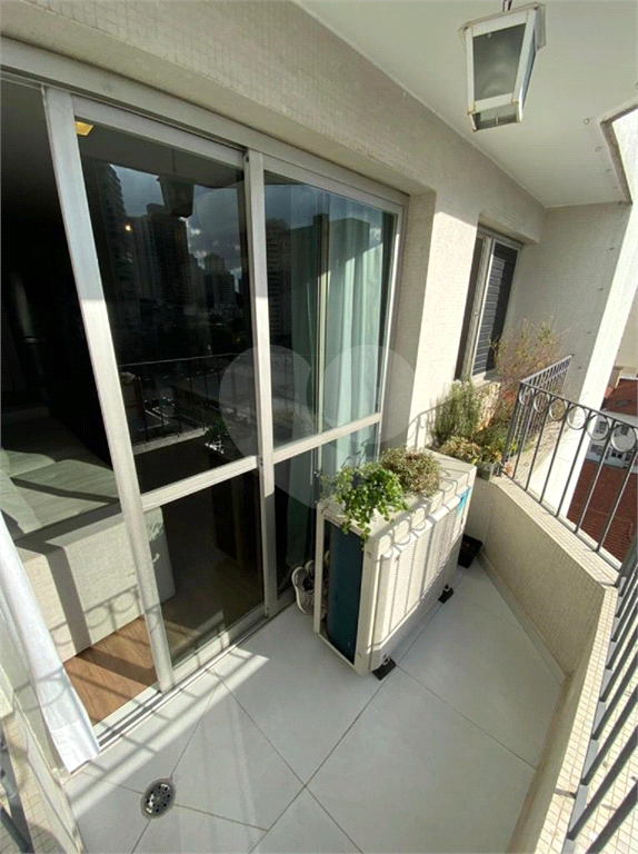 Apartamento reformado à venda com 3 quartos, varanda, 2 vagas, lazer completo - Pompéia