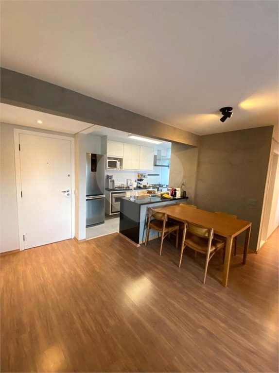 Apartamento reformado à venda com 3 quartos, varanda, 2 vagas, lazer completo - Pompéia