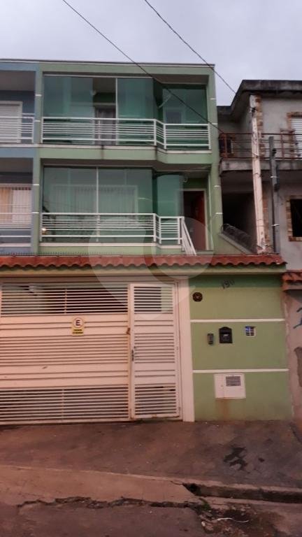 Maravilhoso e amplo sobrado na Vila Roque com 04 vagas de garagem nada para fazer impecavel.