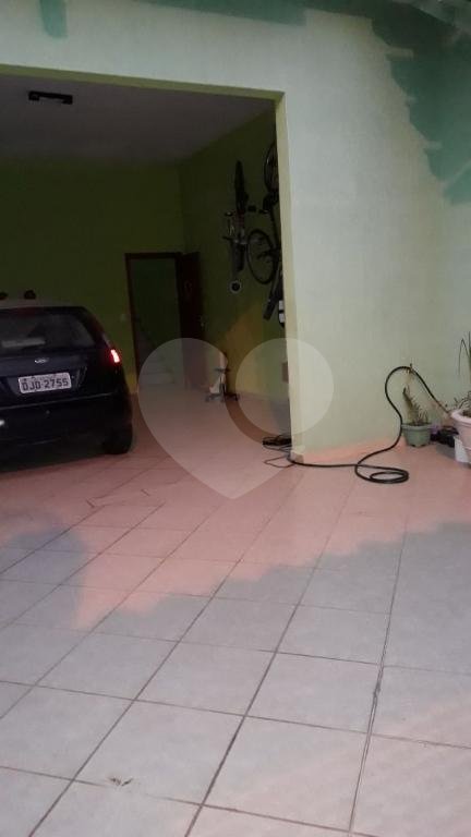 Maravilhoso e amplo sobrado na Vila Roque com 04 vagas de garagem nada para fazer impecavel.