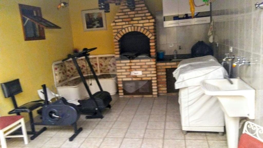 Belo sobrado em Guarulhos com 3 dormitórios