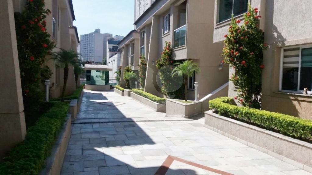 Lindo Sobrado em Condomínio