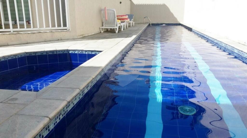 Lindo Sobrado em Condomínio