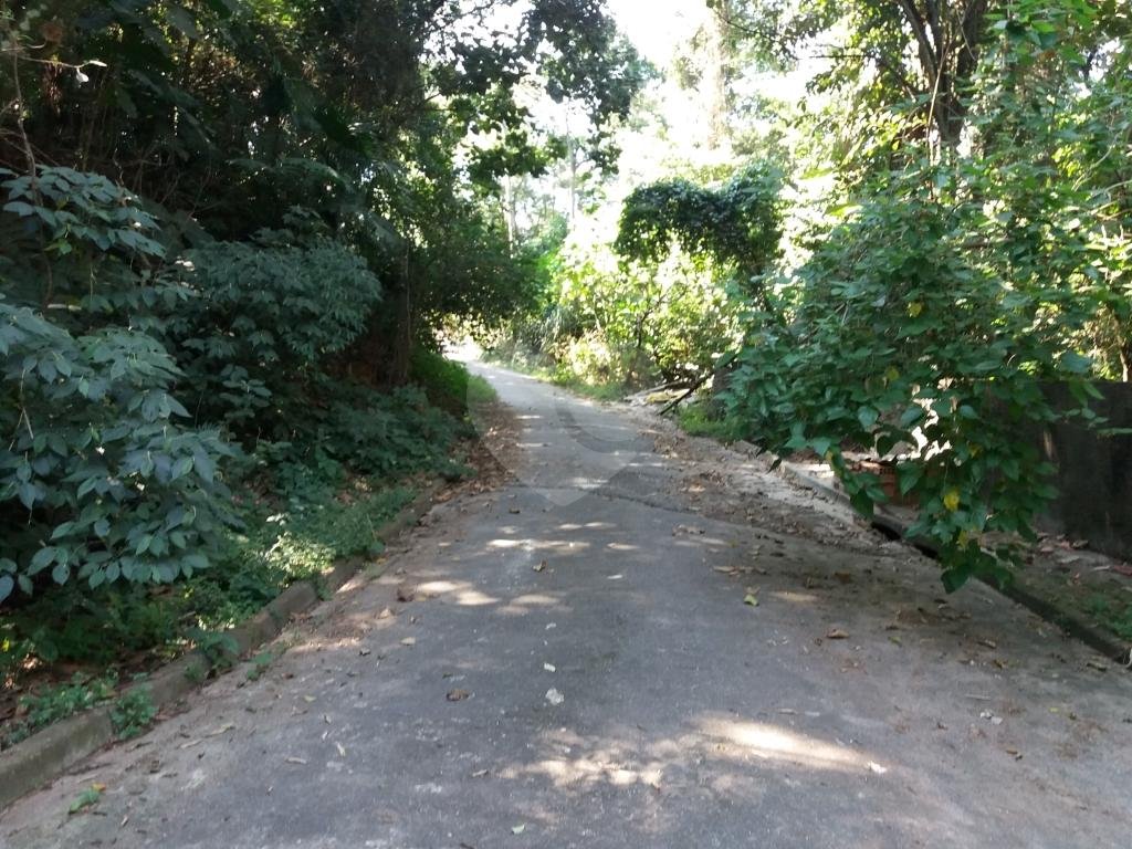 Terreno em condomínio na Serra da Cantareira.