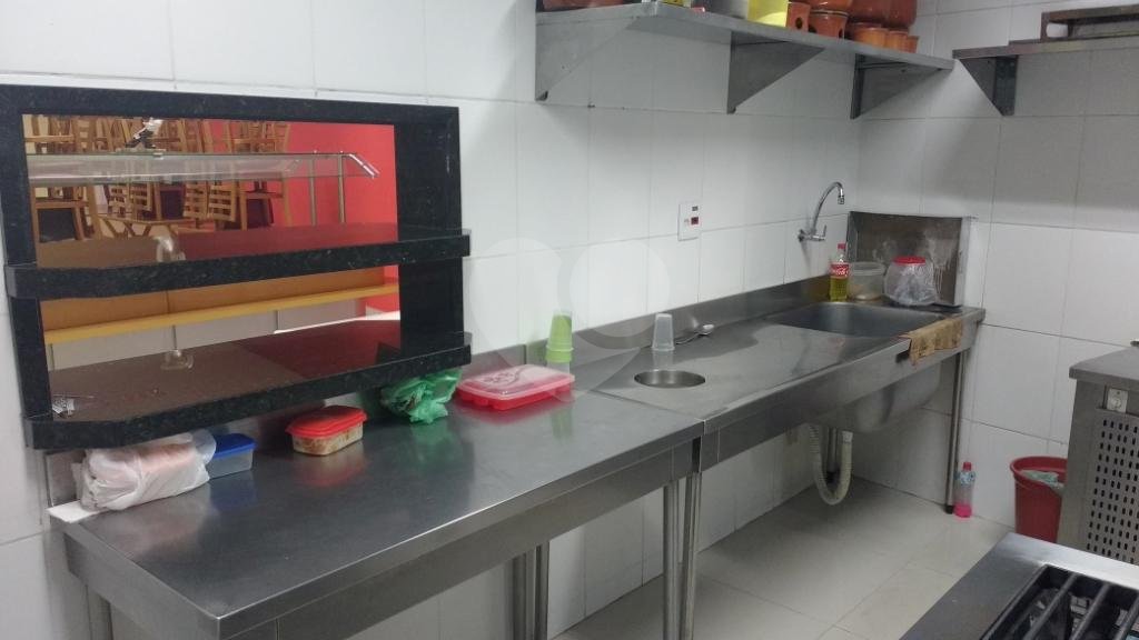 Restaurante montado, completo, a 1 quadra do metrô Parada Inglesa