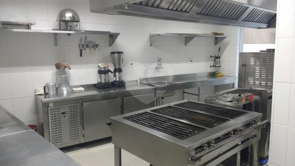 Restaurante montado, completo, a 1 quadra do metrô Parada Inglesa