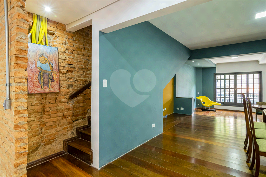 4 suítes em casa bacana na Vila Mariana. Para grandes famílias!!