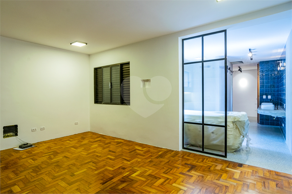 4 suítes em casa bacana na Vila Mariana. Para grandes famílias!!
