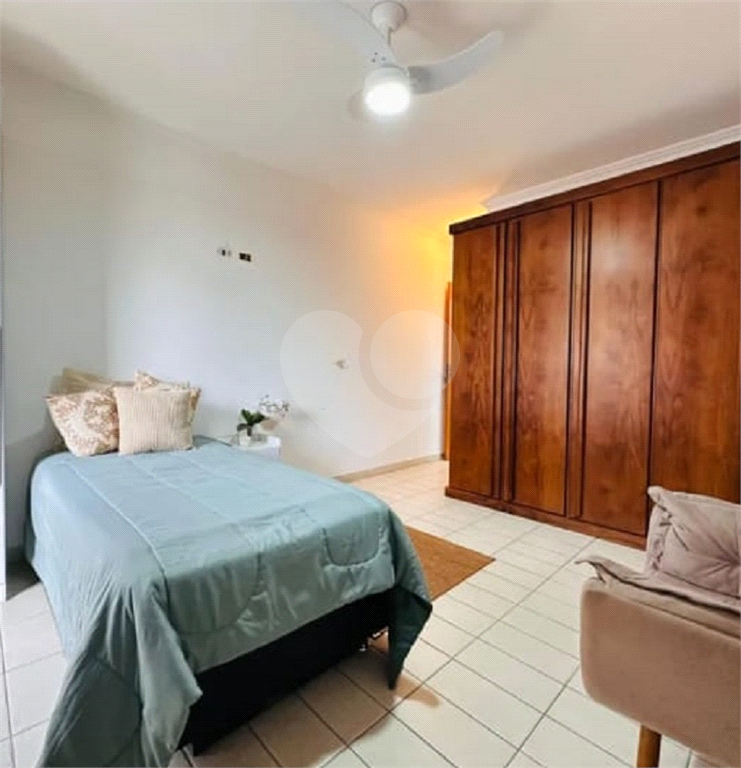 Sobrado no bairro de Sta Terezinha 