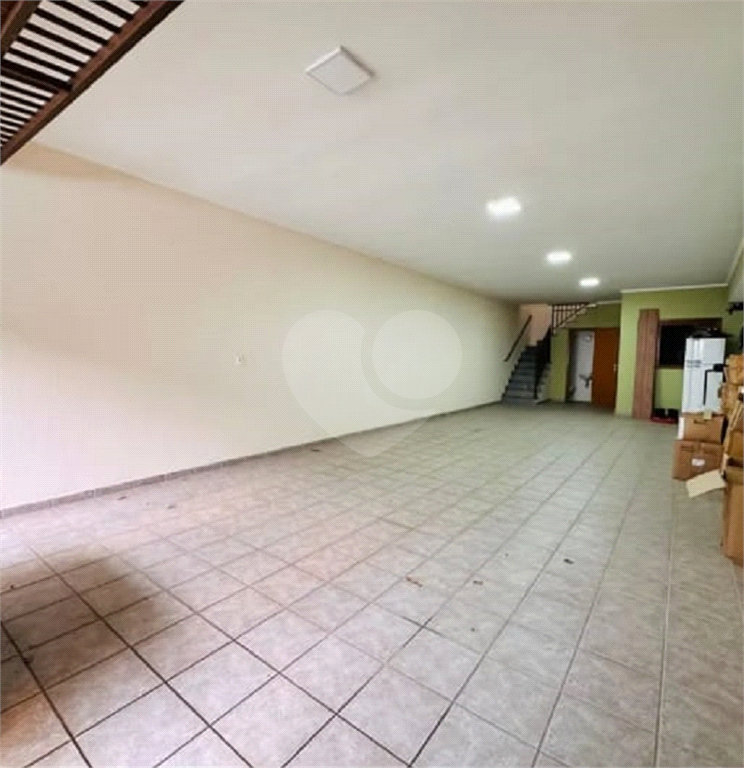 Sobrado no bairro de Sta Terezinha 