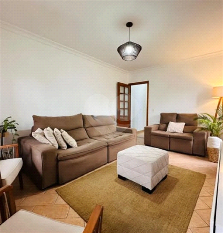 Sobrado no bairro de Sta Terezinha 