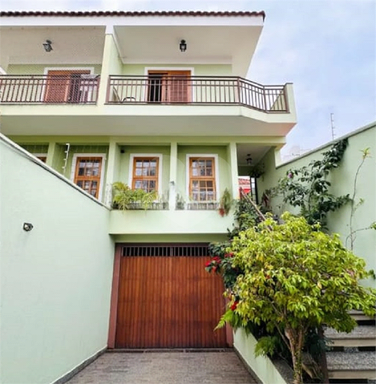 Sobrado no bairro de Sta Terezinha 