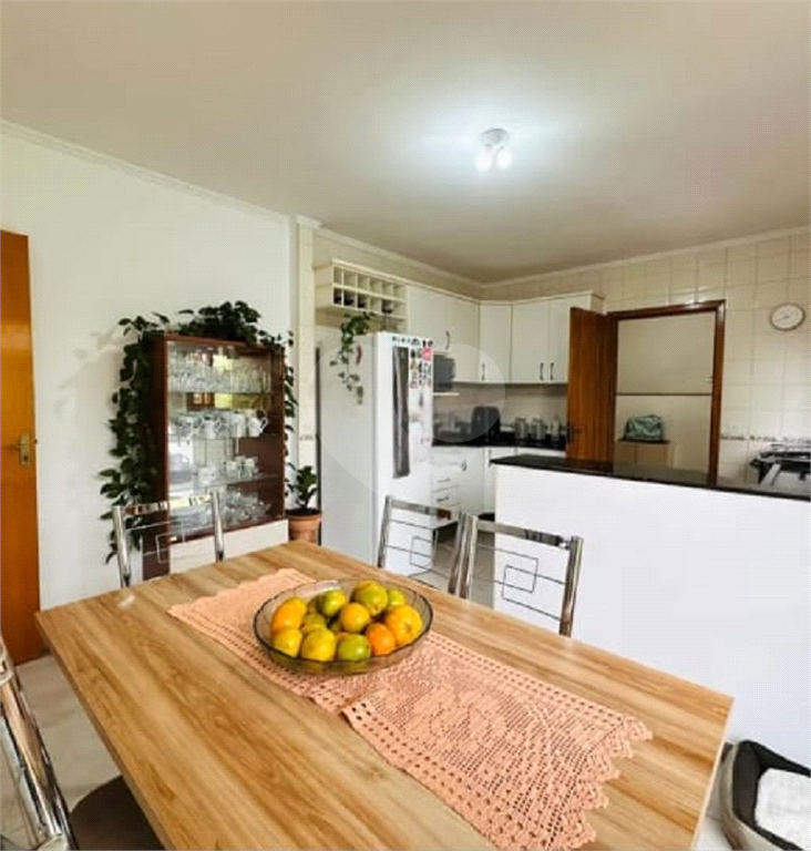 Sobrado no bairro de Sta Terezinha 