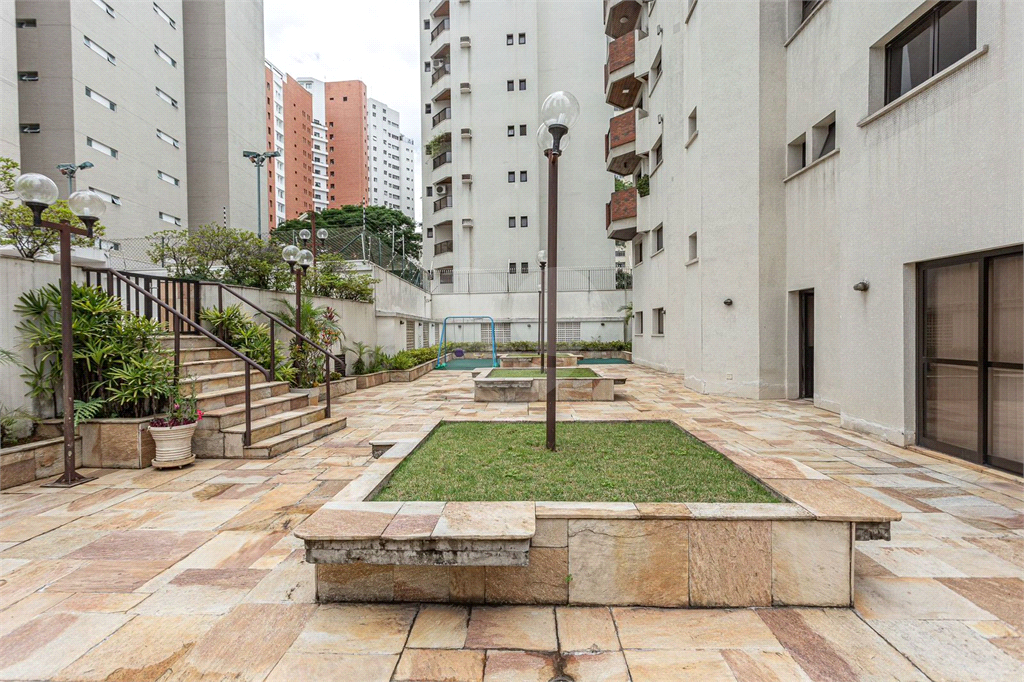 Apartamento à venda em  PERDIZES  com 142 m²