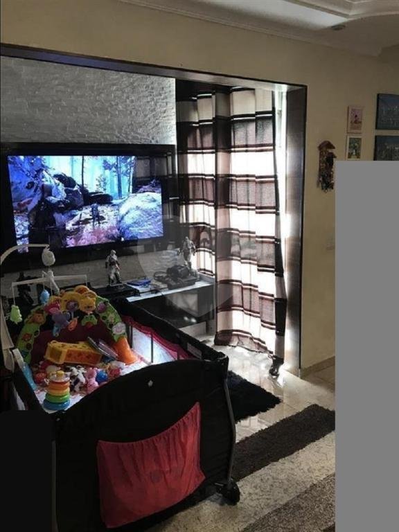 Sobrado no bairro do Jaçanã com 3 dormitórios sendo todos suítes