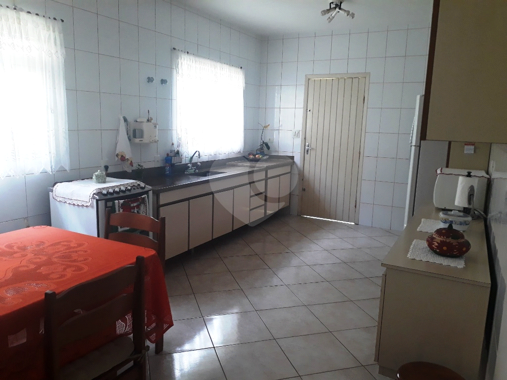 Casa totalmente térrea no Tremembé com 600 m²