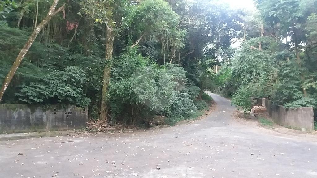 EXCELENTE OPORTUNIDADE PARA CONSTRUÇÃO DE ALTO PADRÃO