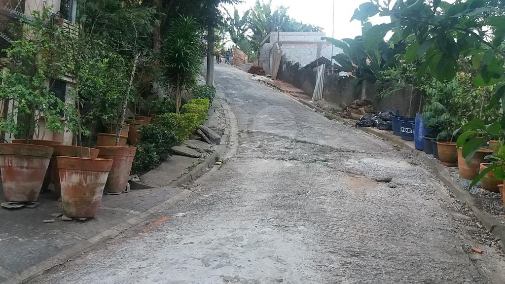 EXCELENTE OPORTUNIDADE PARA CONSTRUÇÃO DE ALTO PADRÃO