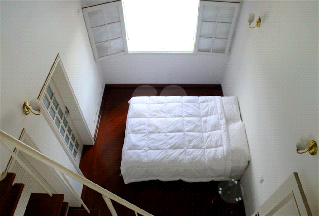 Linda casa com sofisticação, conforto e lazer. Salas e Terraços com vistas deslumbrantes.