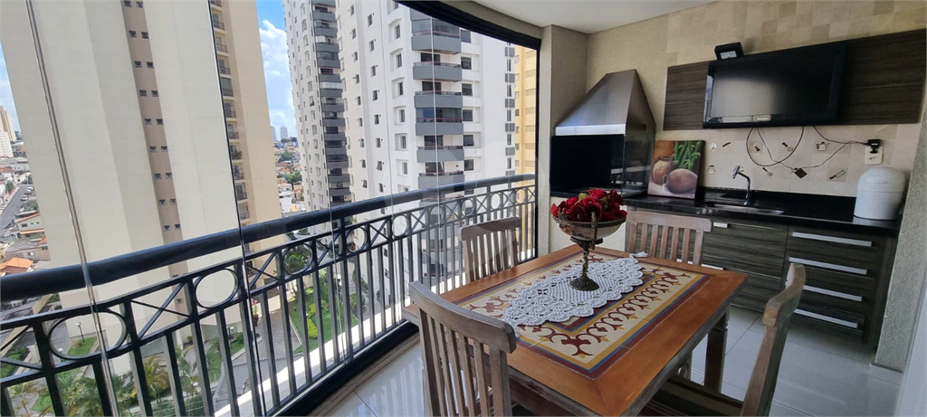 Apartamento totalmente Mobiliado na Região Santa Terezinha Imperdível,, com 3 suítes, 3 vagas de gar