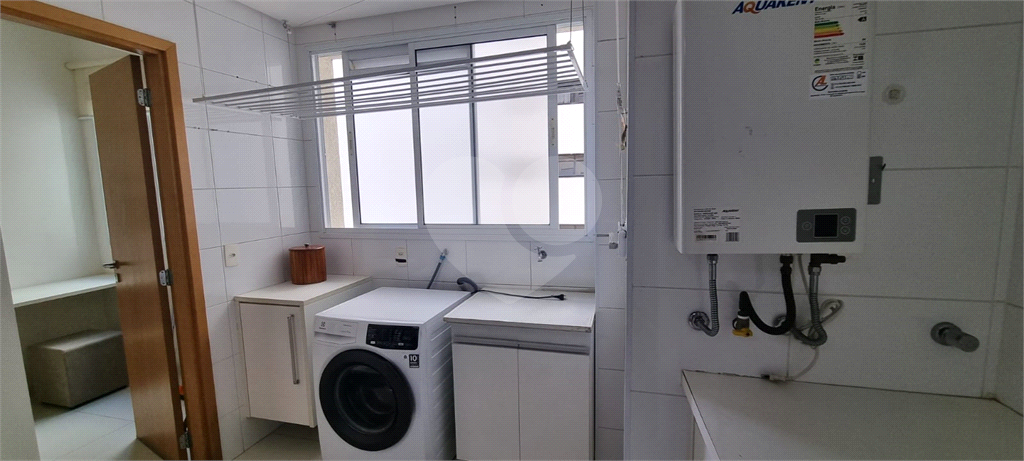 Apartamento totalmente Mobiliado na Região Santa Terezinha Imperdível,, com 3 suítes, 3 vagas de gar